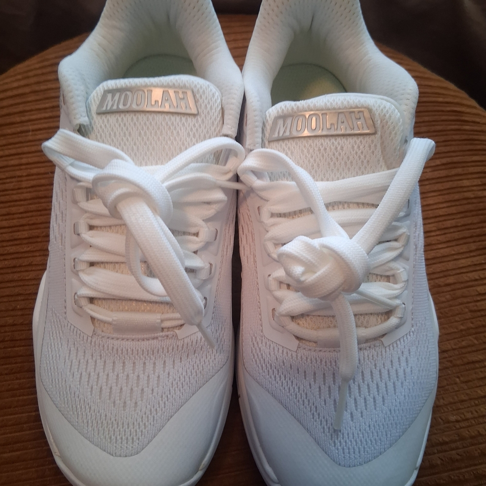 MOOLAH White Mesh Athletic Sneakers